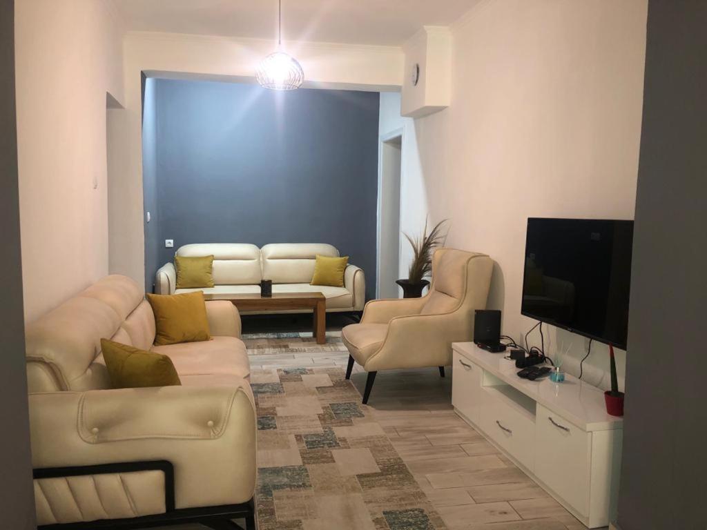 Home Center Корча Экстерьер фото